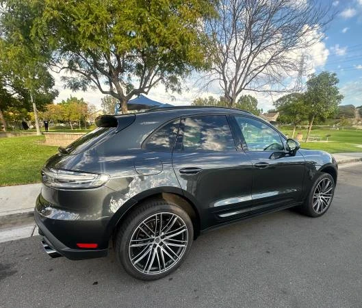 2024 Porsche Macan - Image 16 of 17
