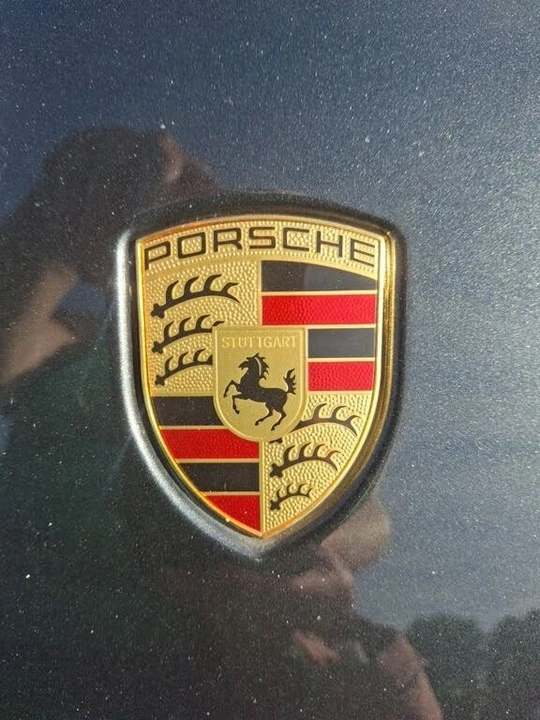 2024 Porsche Macan - Image 14 of 15