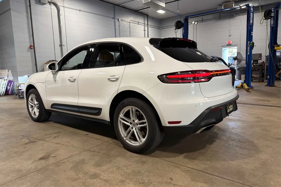 2024 Porsche Macan - Image 7 of 20
