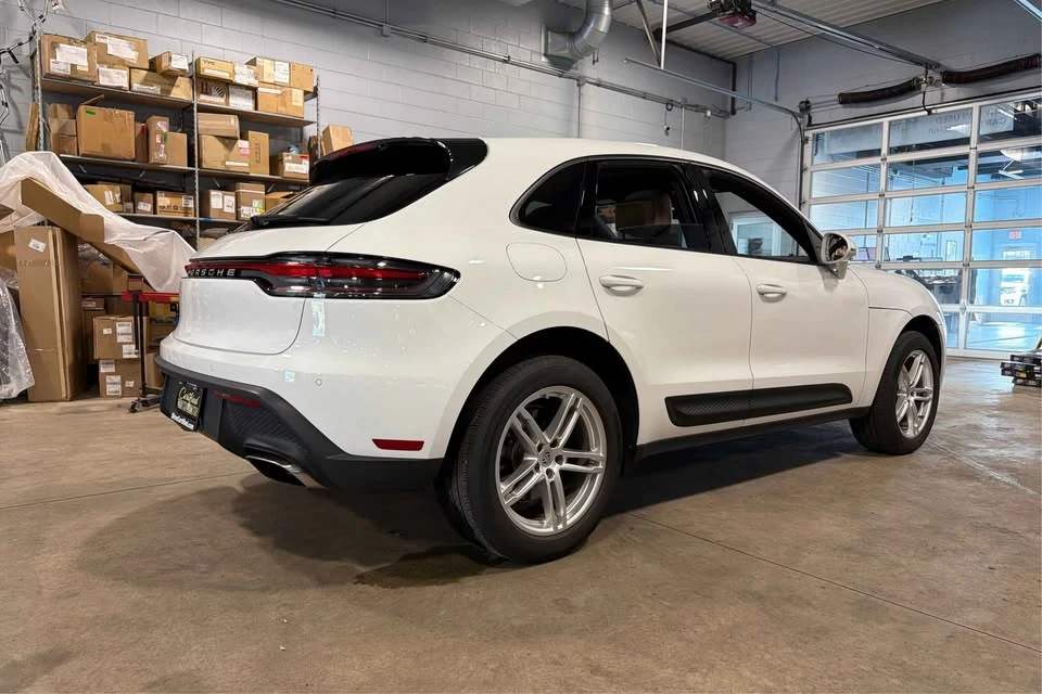 2024 Porsche Macan - Image 6 of 20