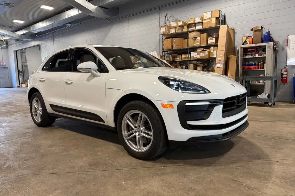 2024 Porsche Macan - Image 4 of 20