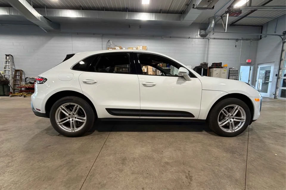 2024 Porsche Macan - Image 5 of 20