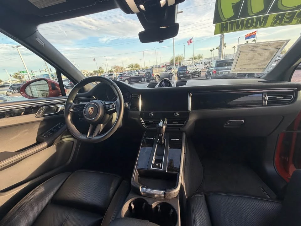 2024 Porsche Macan - Image 3 of 5