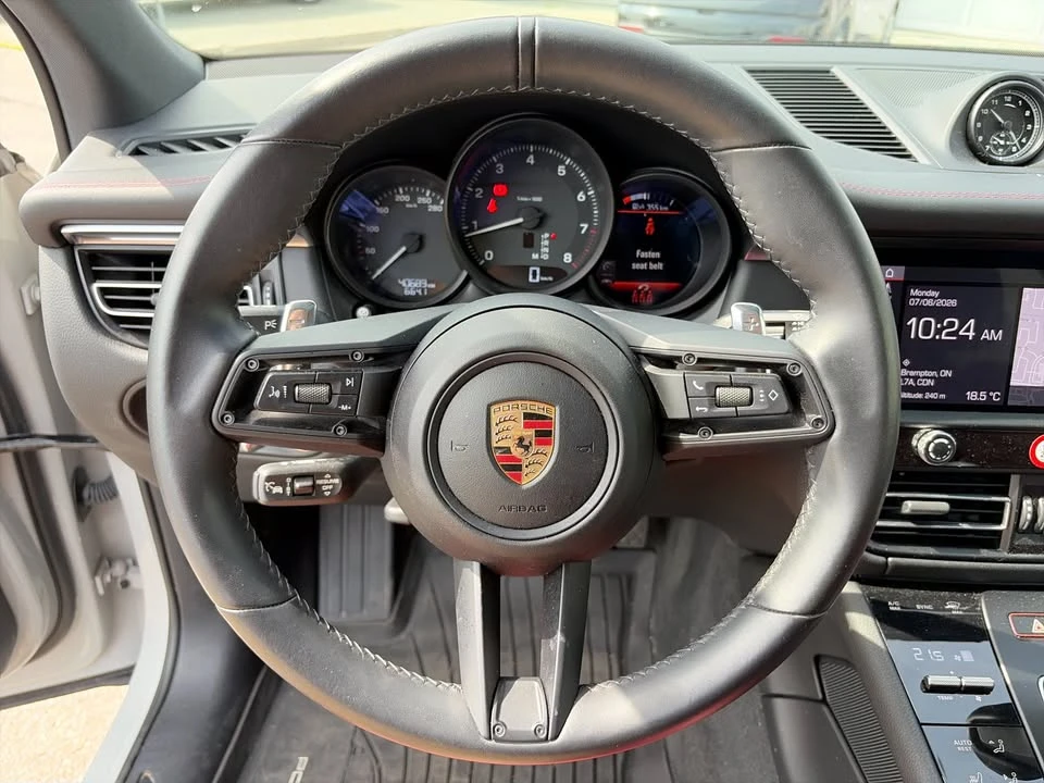 2024 Porsche Macan - Image 6 of 15