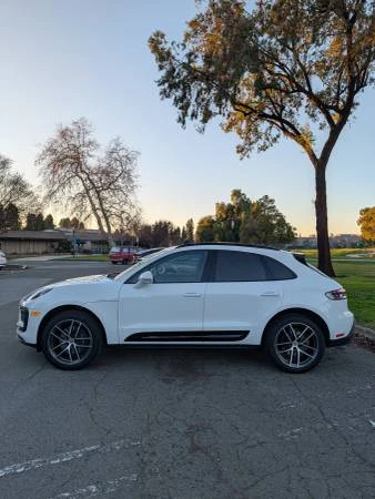 2024 Porsche Macan - Image 2 of 16
