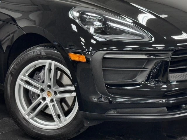 2024 Porsche Macan - Image 3 of 31