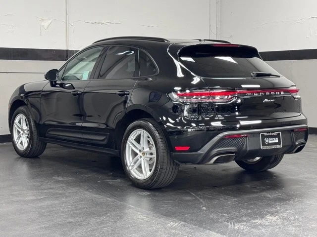 2024 Porsche Macan - Image 9 of 31