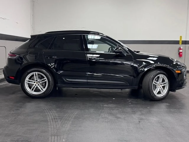 2024 Porsche Macan - Image 4 of 31