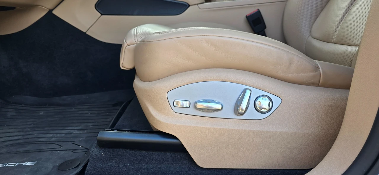 2024 Porsche Macan - Image 21 of 21