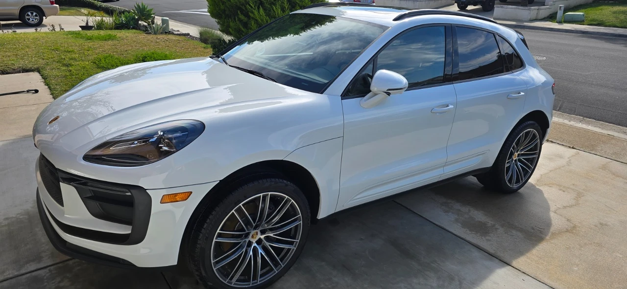 2024 Porsche Macan - Image 2 of 21