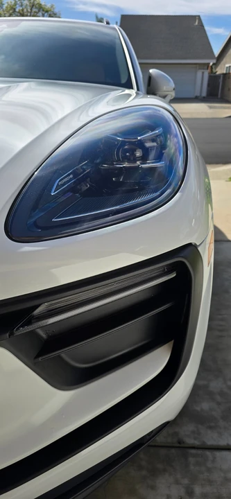 2024 Porsche Macan - Image 10 of 21
