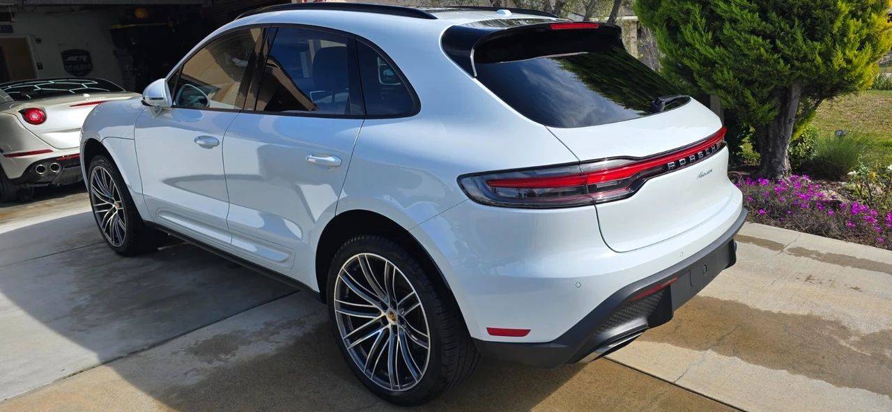 2024 Porsche Macan - Image 4 of 21