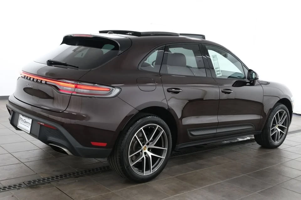 2024 Porsche Macan - Image 7 of 19
