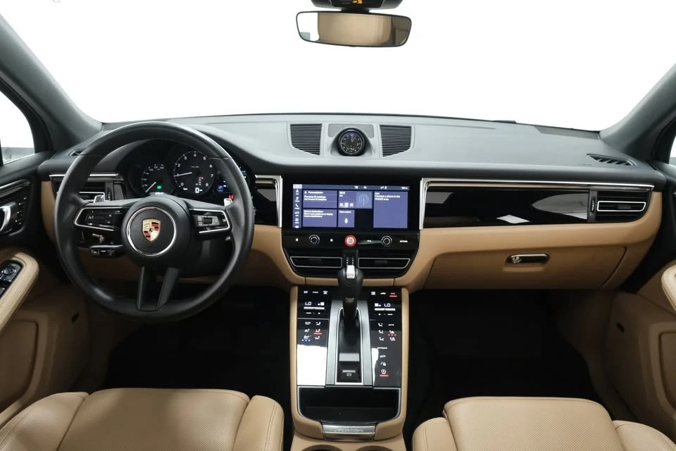2024 Porsche Macan - Image 10 of 19