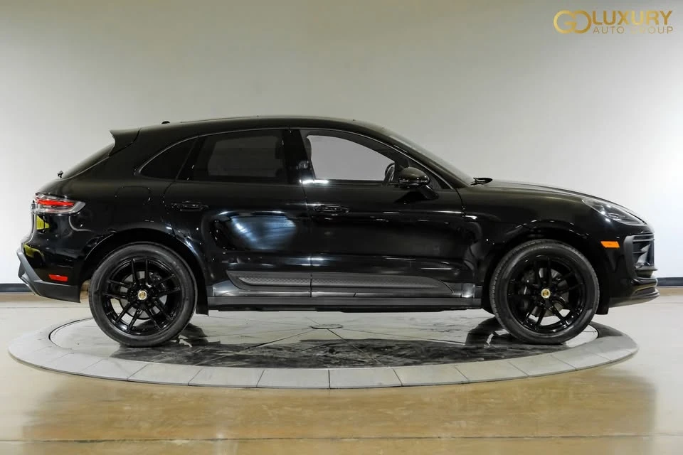 2024 Porsche Macan - Image 14 of 20