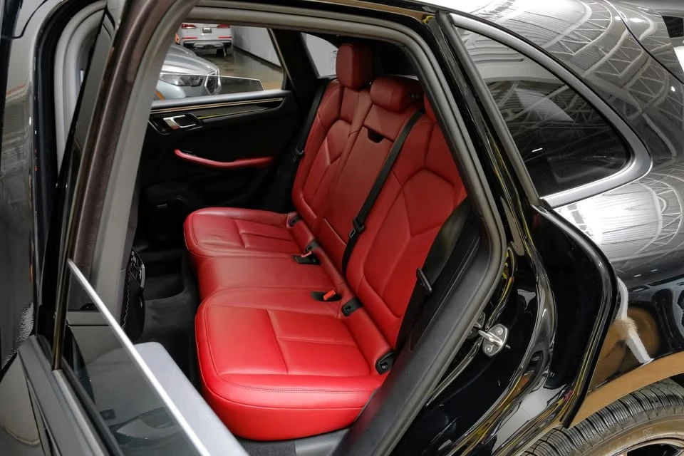 2024 Porsche Macan - Image 5 of 20