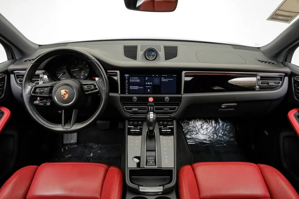 2024 Porsche Macan - Image 9 of 20