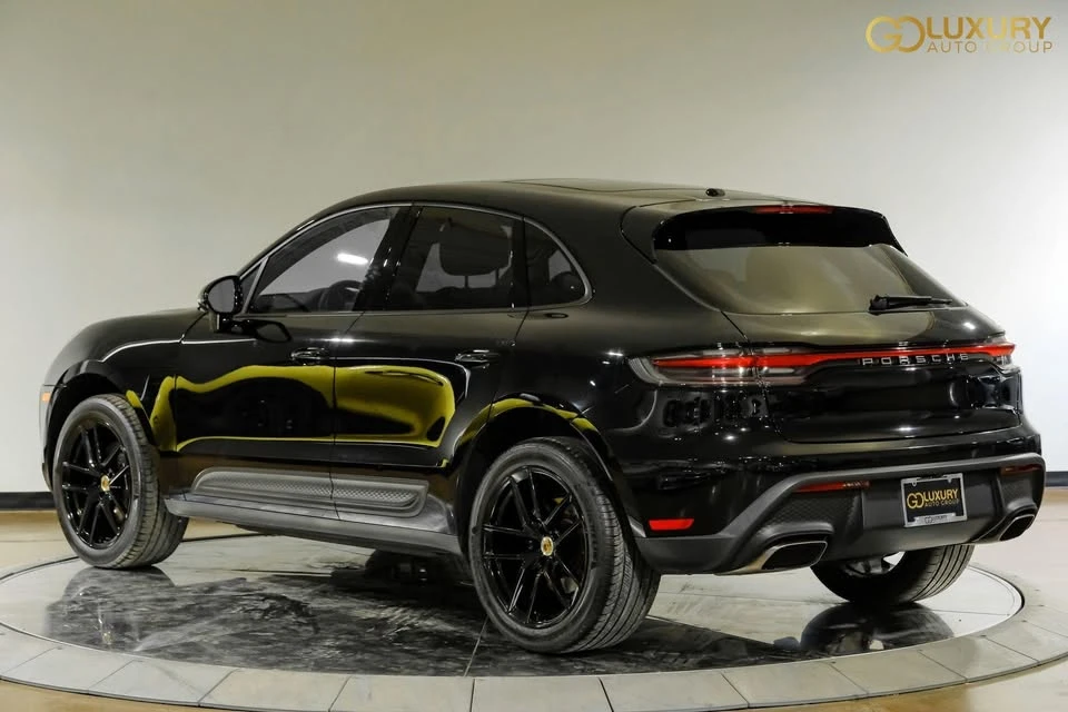 2024 Porsche Macan - Image 13 of 20