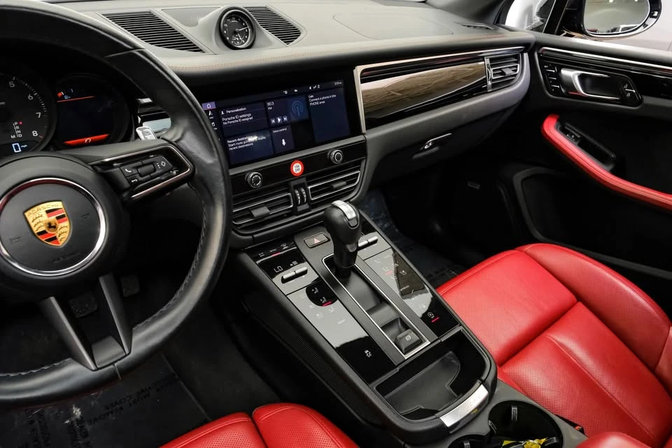 2024 Porsche Macan - Image 3 of 20