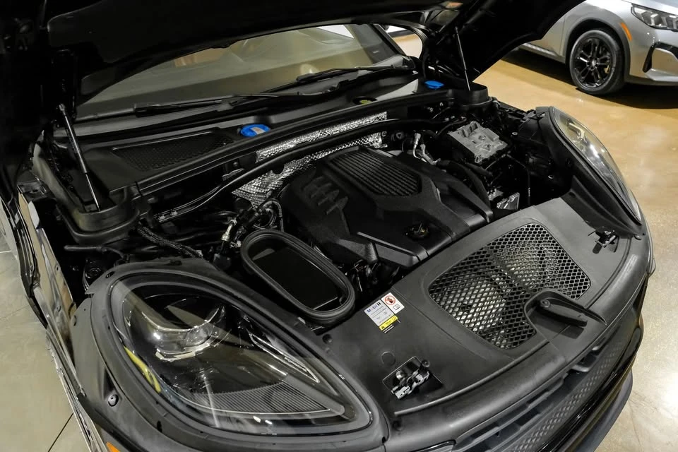 2024 Porsche Macan - Image 6 of 20
