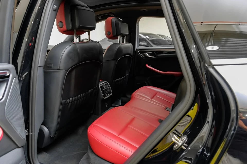 2024 Porsche Macan - Image 20 of 20