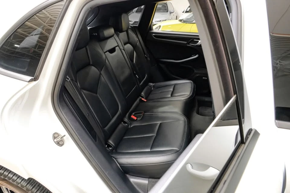 2024 Porsche Macan - Image 20 of 20