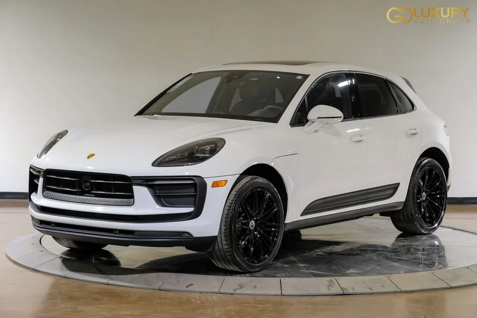 2024 Porsche Macan - Image 15 of 20