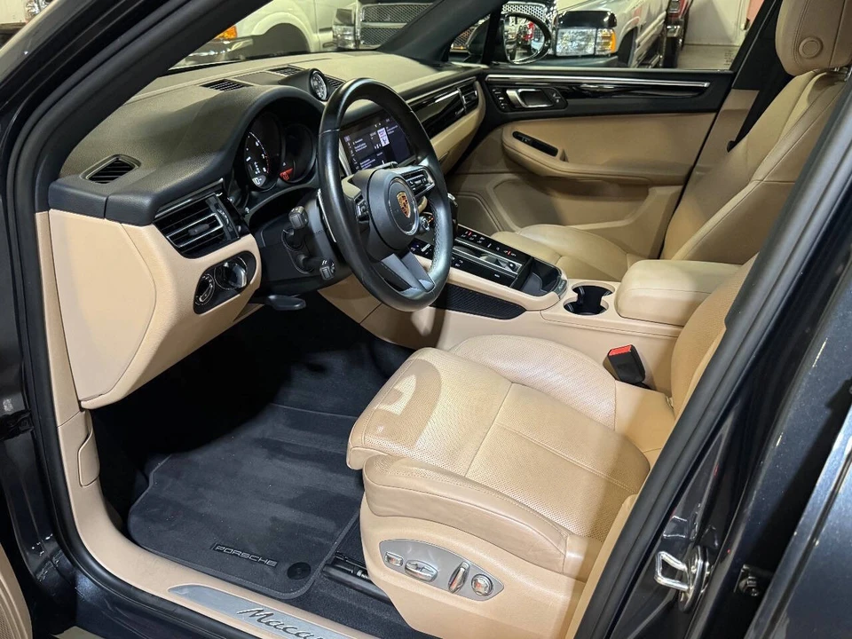 2024 Porsche Macan - Image 8 of 21