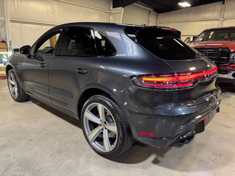2024 Porsche Macan - Image 2 of 12