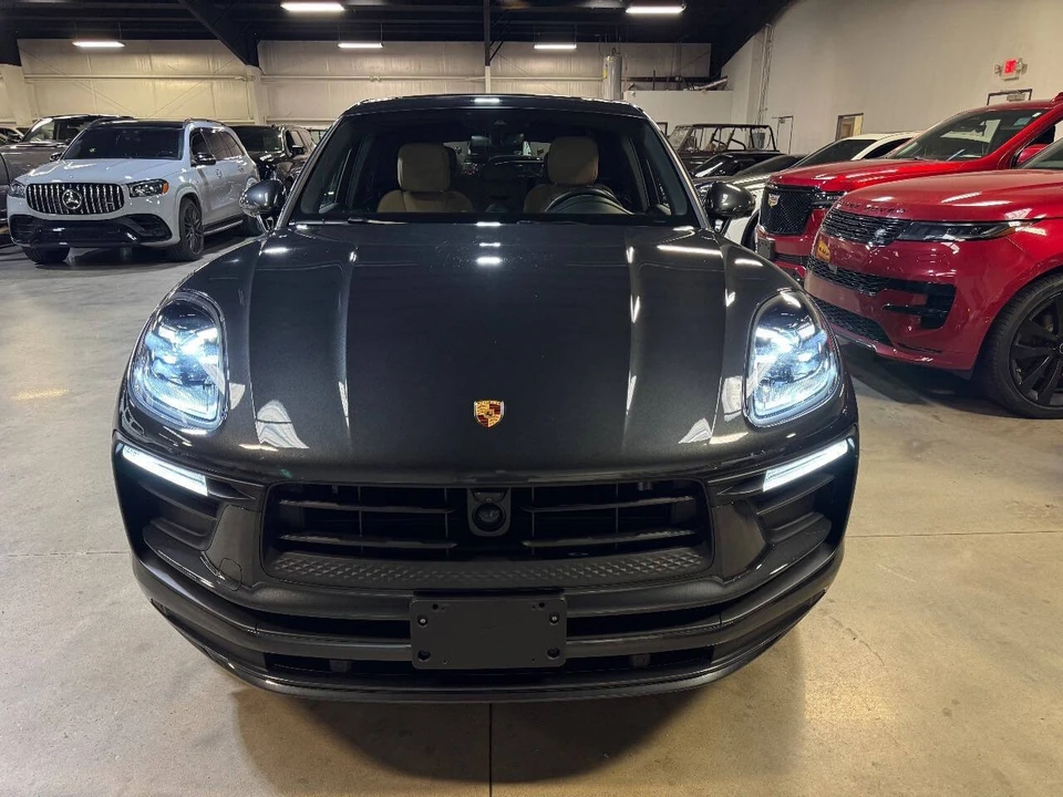 2024 Porsche Macan - Image 13 of 21