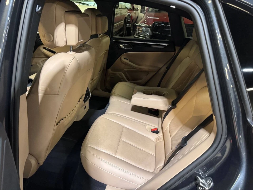2024 Porsche Macan - Image 10 of 12