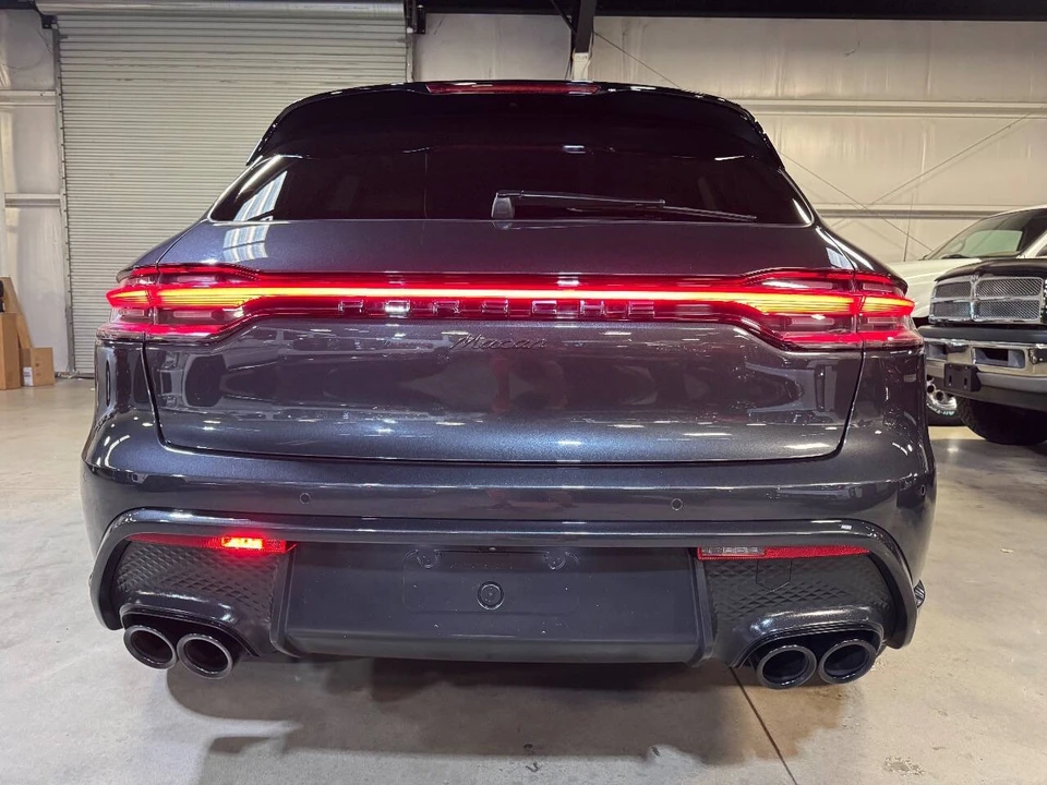 2024 Porsche Macan - Image 14 of 21