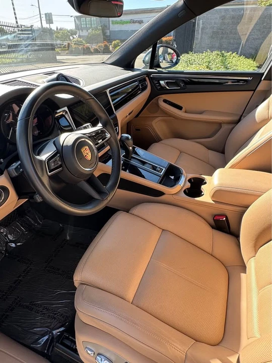 2024 Porsche Macan - Image 5 of 11
