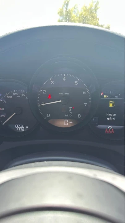 2024 Porsche Macan - Image 8 of 10