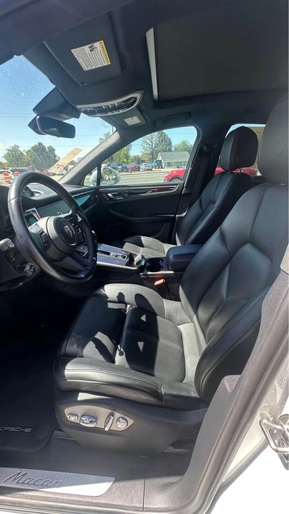 2024 Porsche Macan - Image 6 of 10