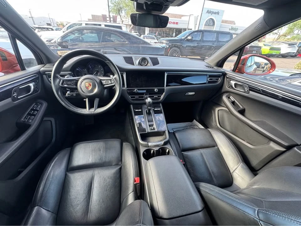 2024 Porsche Macan - Image 7 of 11