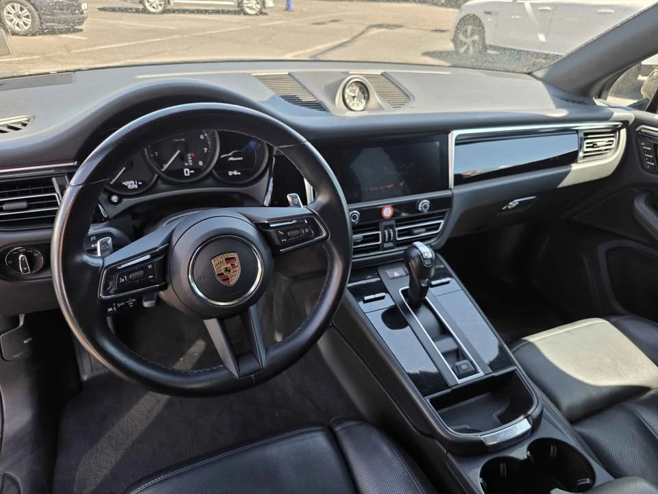 2024 Porsche Macan - Image 6 of 10