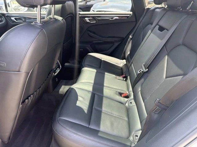 2024 Porsche Macan - Image 11 of 20