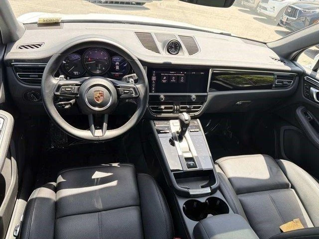 2024 Porsche Macan - Image 7 of 20