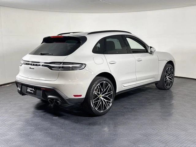 2024 Porsche Macan - Image 3 of 11