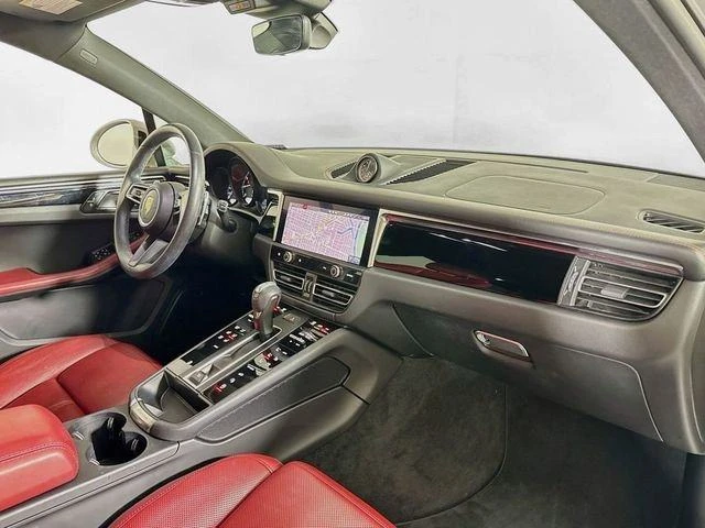2024 Porsche Macan - Image 11 of 11