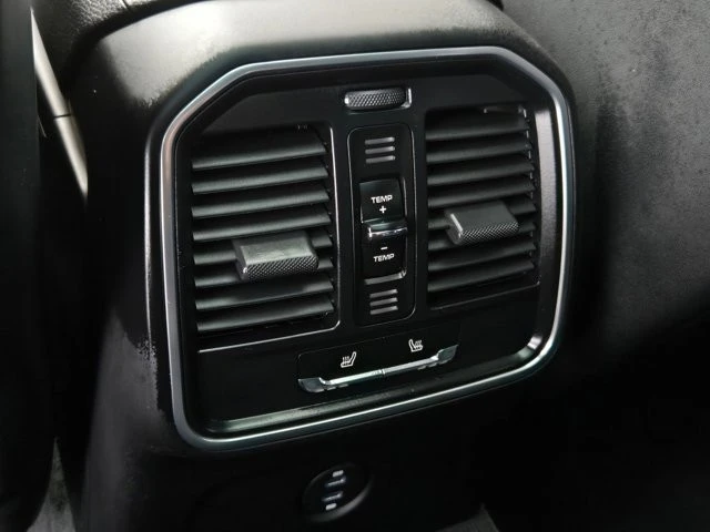 2024 Porsche Macan - Image 12 of 12
