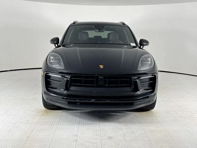 2024 Porsche Macan - Image 10 of 20