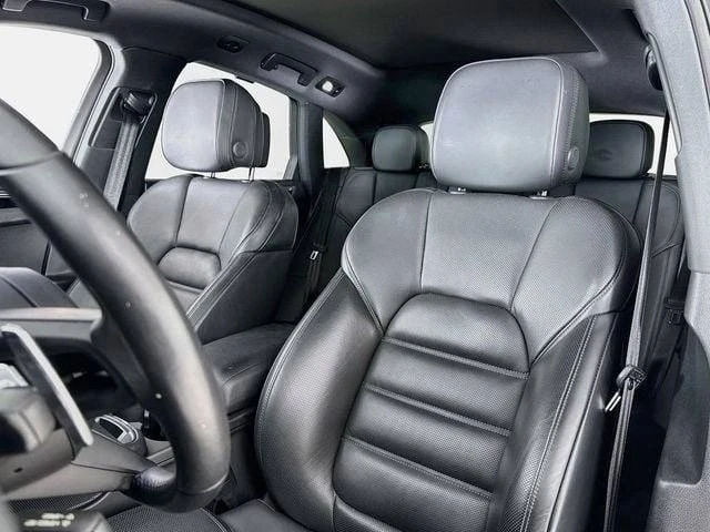 2024 Porsche Macan - Image 5 of 20