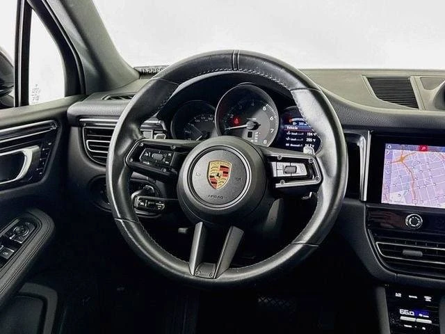 2024 Porsche Macan - Image 12 of 20