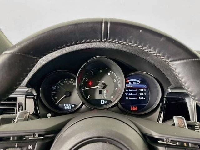 2024 Porsche Macan - Image 13 of 20