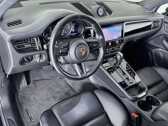 2024 Porsche Macan - Image 4 of 20
