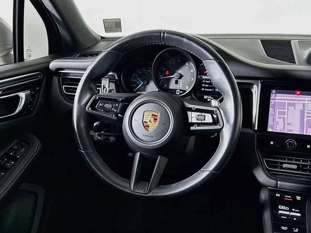 2024 Porsche Macan - Image 12 of 20