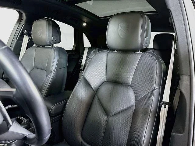 2024 Porsche Macan - Image 5 of 20