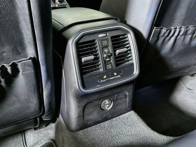 2024 Porsche Macan - Image 20 of 20